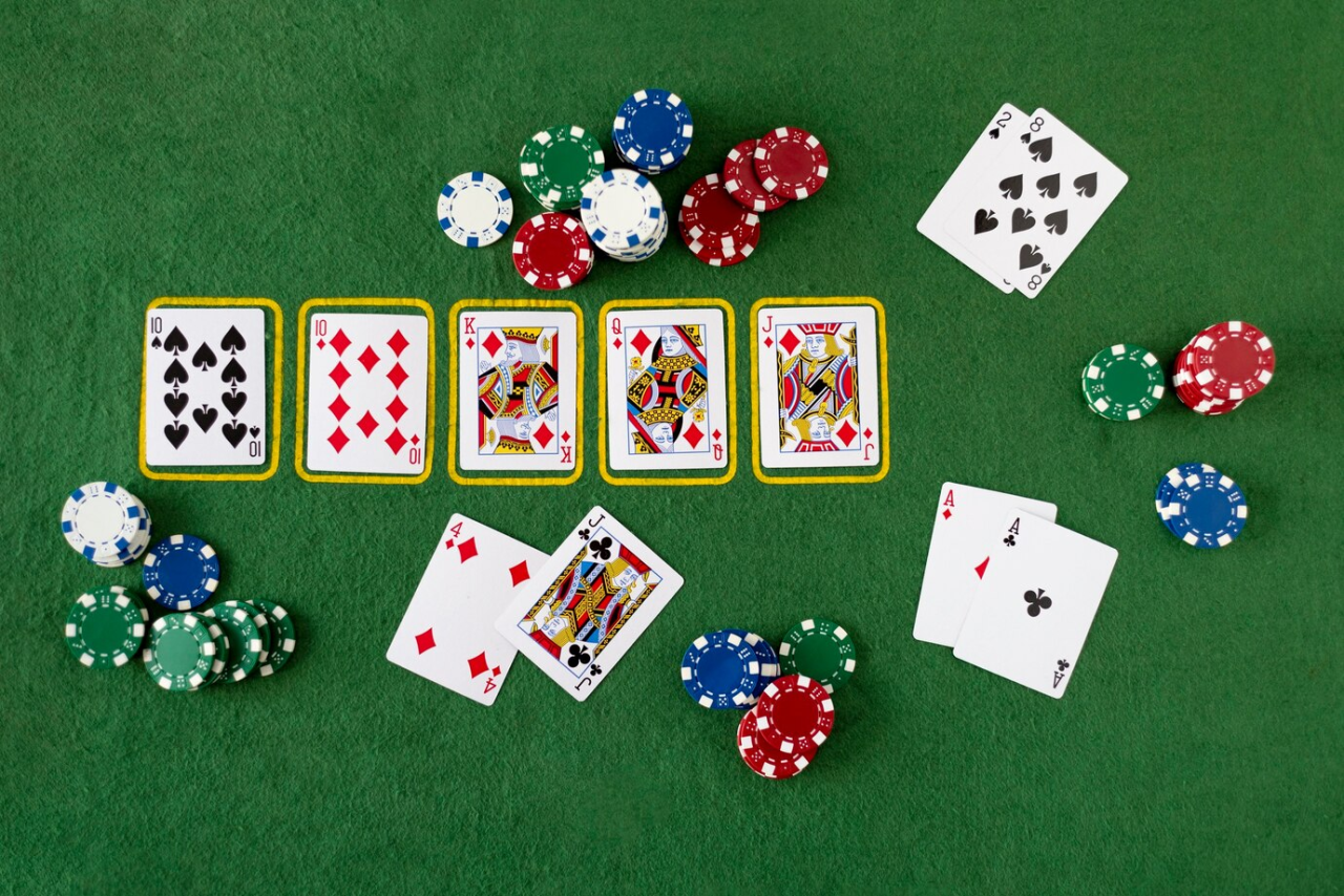 Cách chơi bài Poker dễ hiểu nhất